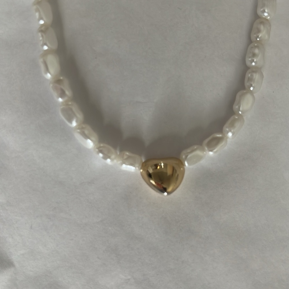 Carly Jean Los Angeles Kalani Pearl Heart Necklace - Picture 5 of 5